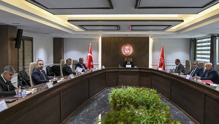 memur-zammi-hakem-kurulunun-3uncu-toplantisi-bugun-mwpsdOaS.jpg